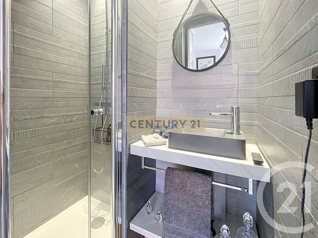 Appartement F3 &agrave; vendre - 3 pi&egrave;ces - 76,08 m2 - Cannes La Bocca - 06 - PROVENCE-ALPES-COTE-D-AZUR