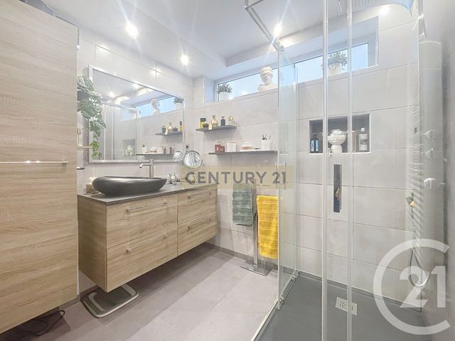 Appartement F3 &agrave; vendre - 3 pi&egrave;ces - 76,08 m2 - Cannes La Bocca - 06 - PROVENCE-ALPES-COTE-D-AZUR