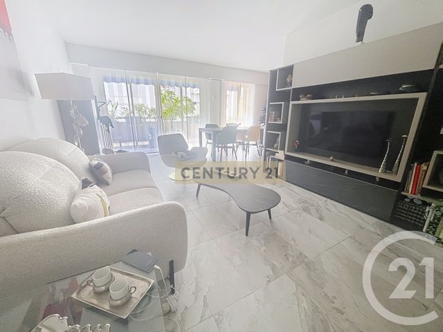 Appartement F3 &agrave; vendre - 3 pi&egrave;ces - 76,08 m2 - Cannes La Bocca - 06 - PROVENCE-ALPES-COTE-D-AZUR