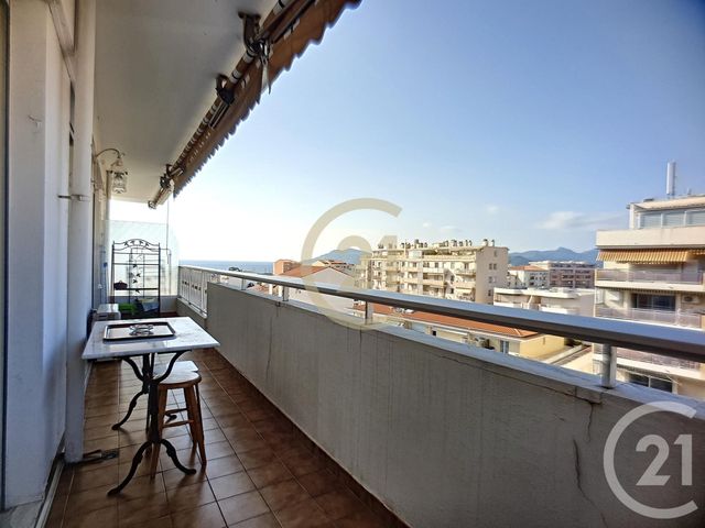 Appartement F2 &agrave; louer - 2 pi&egrave;ces - 48,80 m2 - Cannes La Bocca - 06 - PROVENCE-ALPES-COTE-D-AZUR