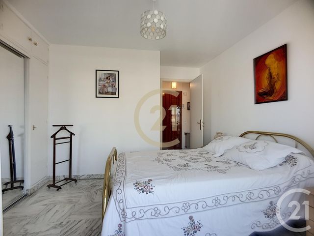 Appartement F2 &agrave; louer - 2 pi&egrave;ces - 48,80 m2 - Cannes La Bocca - 06 - PROVENCE-ALPES-COTE-D-AZUR