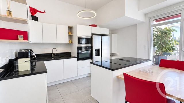 Appartement F3 &agrave; vendre - 3 pi&egrave;ces - 73 m2 - Cannes La Bocca - 06 - PROVENCE-ALPES-COTE-D-AZUR