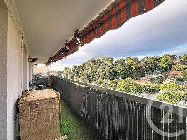 Appartement T2 &agrave; louer - 2 pi&egrave;ces - 46,07 m2 - Le Cannet - 06 - PROVENCE-ALPES-COTE-D-AZUR