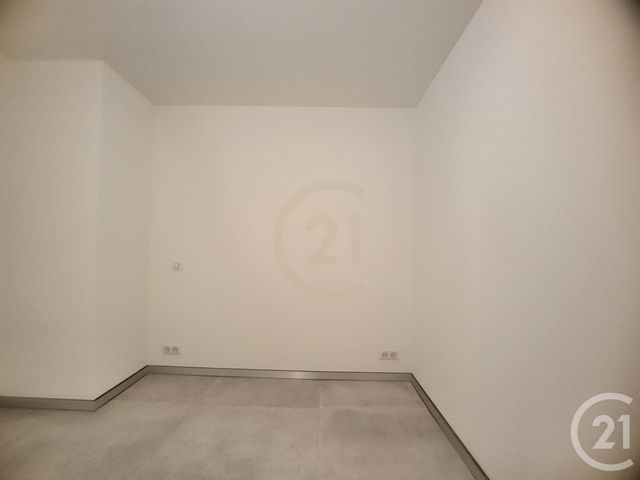 Appartement F2 &agrave; louer - 2 pi&egrave;ces - 37,50 m2 - Cannes La Bocca - 06 - PROVENCE-ALPES-COTE-D-AZUR