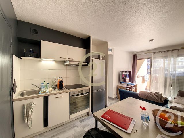 Appartement F2 + cab &agrave; vendre - 2 pi&egrave;ces - 29 m2 - Cannes La Bocca - 06 - PROVENCE-ALPES-COTE-D-AZUR