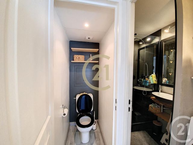 Appartement F2 + cab &agrave; vendre - 2 pi&egrave;ces - 29 m2 - Cannes La Bocca - 06 - PROVENCE-ALPES-COTE-D-AZUR