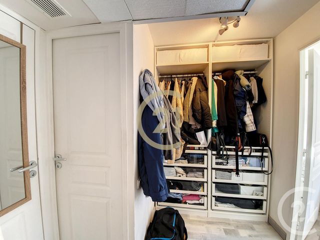 Appartement F2 + cab &agrave; vendre - 2 pi&egrave;ces - 29 m2 - Cannes La Bocca - 06 - PROVENCE-ALPES-COTE-D-AZUR