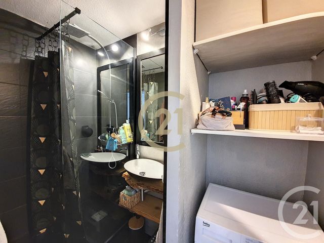 Appartement F2 + cab &agrave; vendre - 2 pi&egrave;ces - 29 m2 - Cannes La Bocca - 06 - PROVENCE-ALPES-COTE-D-AZUR