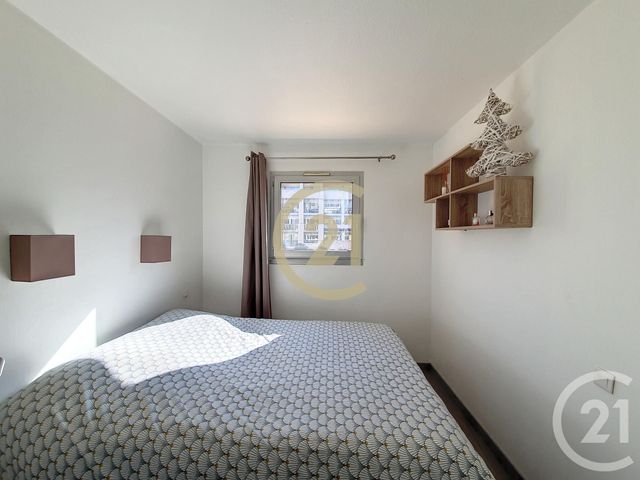 Appartement F2 + cab &agrave; vendre - 2 pi&egrave;ces - 29 m2 - Cannes La Bocca - 06 - PROVENCE-ALPES-COTE-D-AZUR