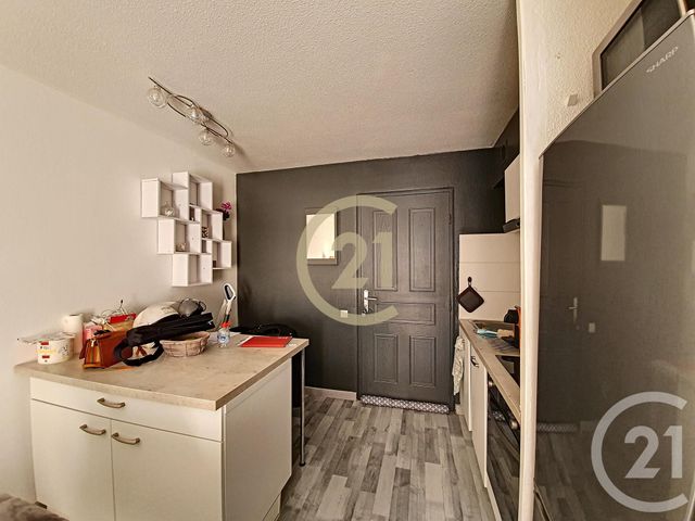 Appartement F2 + cab &agrave; vendre - 2 pi&egrave;ces - 29 m2 - Cannes La Bocca - 06 - PROVENCE-ALPES-COTE-D-AZUR