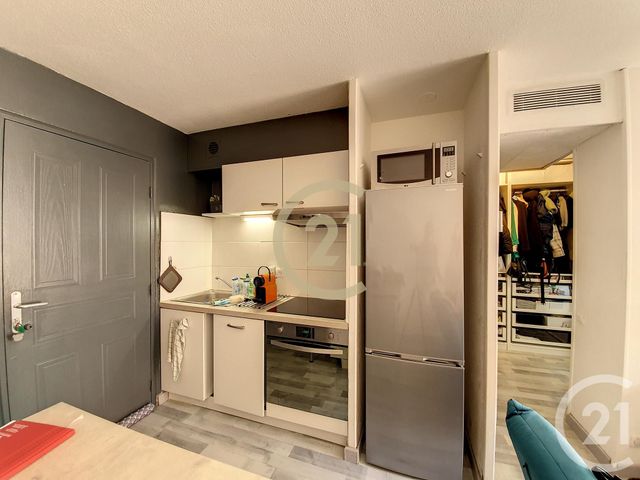 Appartement F2 + cab &agrave; vendre - 2 pi&egrave;ces - 29 m2 - Cannes La Bocca - 06 - PROVENCE-ALPES-COTE-D-AZUR