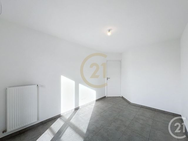 Appartement T2 &agrave; louer - 2 pi&egrave;ces - 36,18 m2 - Cannes La Bocca - 06 - PROVENCE-ALPES-COTE-D-AZUR