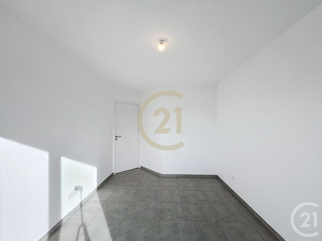 Appartement T2 &agrave; louer - 2 pi&egrave;ces - 36,18 m2 - Cannes La Bocca - 06 - PROVENCE-ALPES-COTE-D-AZUR