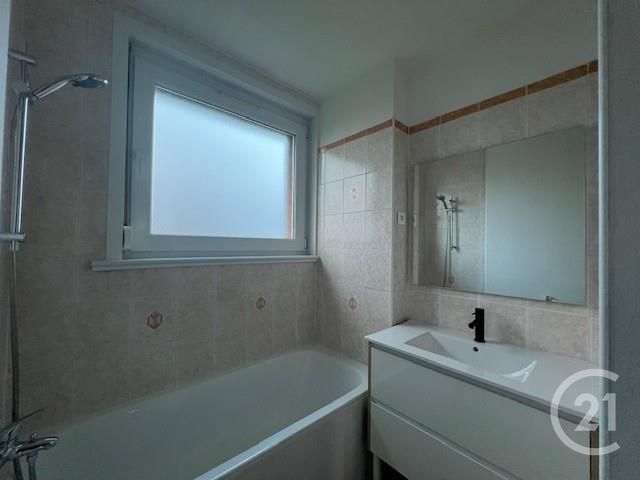 Appartement F4 &agrave; louer - 4 pi&egrave;ces - 88,89 m2 - Lesquin - 59 - NORD-PAS-DE-CALAIS