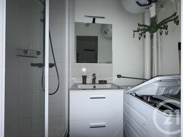 Appartement T1 &agrave; louer - 1 pi&egrave;ce - 12,55 m2 - Paris - 75017 - ILE-DE-FRANCE