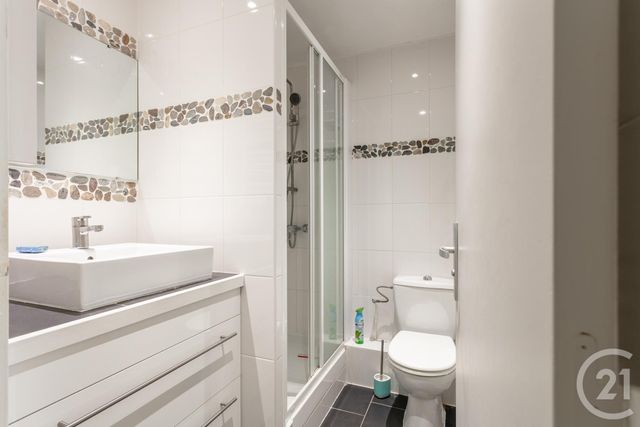 Appartement T4 &agrave; louer - 4 pi&egrave;ces - 89,50 m2 - Suresnes - 92 - ILE-DE-FRANCE