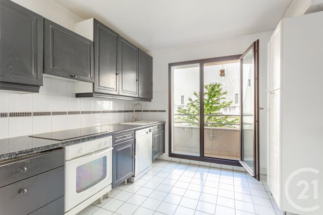 Appartement T4 &agrave; louer - 4 pi&egrave;ces - 89,50 m2 - Suresnes - 92 - ILE-DE-FRANCE