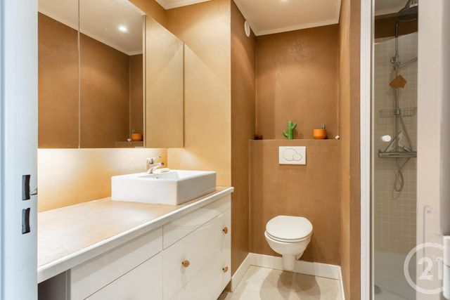Appartement T4 &agrave; louer - 4 pi&egrave;ces - 89,50 m2 - Suresnes - 92 - ILE-DE-FRANCE