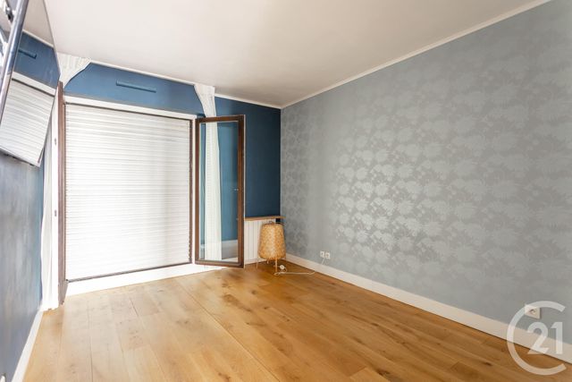 Appartement T4 &agrave; louer - 4 pi&egrave;ces - 89,50 m2 - Suresnes - 92 - ILE-DE-FRANCE