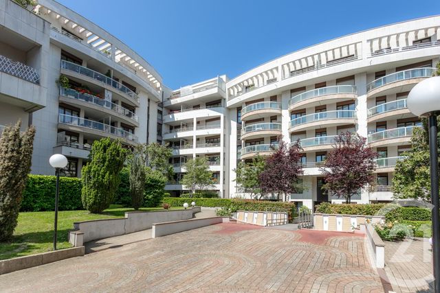 Appartement T4 &agrave; louer - 4 pi&egrave;ces - 89,50 m2 - Suresnes - 92 - ILE-DE-FRANCE