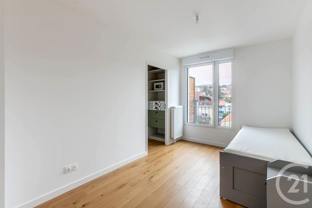 Appartement Duplex &agrave; louer - 6 pi&egrave;ces - 145 m2 - Suresnes - 92 - ILE-DE-FRANCE