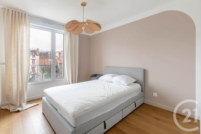 Appartement Duplex &agrave; louer - 6 pi&egrave;ces - 145 m2 - Suresnes - 92 - ILE-DE-FRANCE