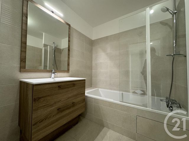 Appartement T2 &agrave; louer - 2 pi&egrave;ces - 41,69 m2 - Clamart - 92 - ILE-DE-FRANCE