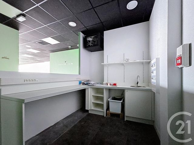 Local commercial à louer - 100.25 m2 - 34 - Herault