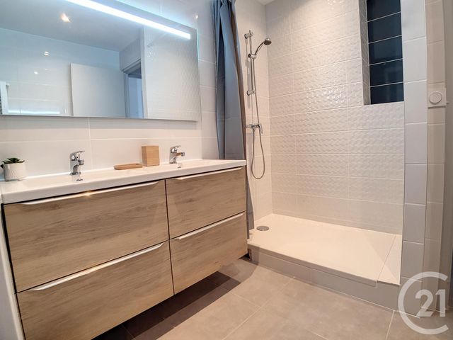 Appartement F5 &agrave; louer - 5 pi&egrave;ces - 70,83 m2 - Montpellier - 34 - LANGUEDOC-ROUSSILLON