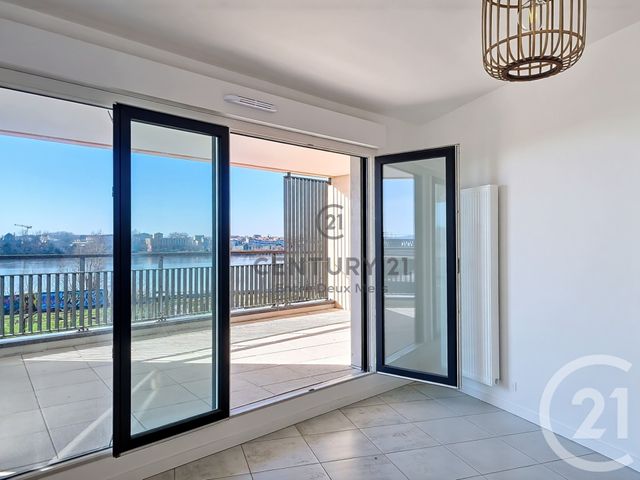 Appartement F3 à louer - 3 pièces - 90 m2 - Bordeaux - 33 - AQUITAINE