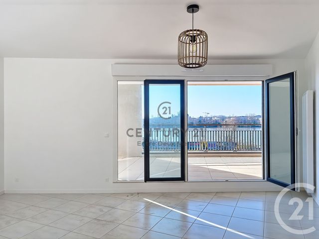 Appartement F3 à louer - 3 pièces - 90 m2 - Bordeaux - 33 - AQUITAINE