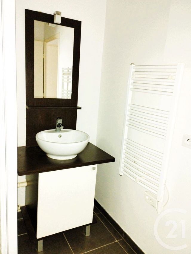 Appartement &agrave; louer - 2 pi&egrave;ces - 40 m2 - Artigues Pres Bordeaux - 33 - AQUITAINE