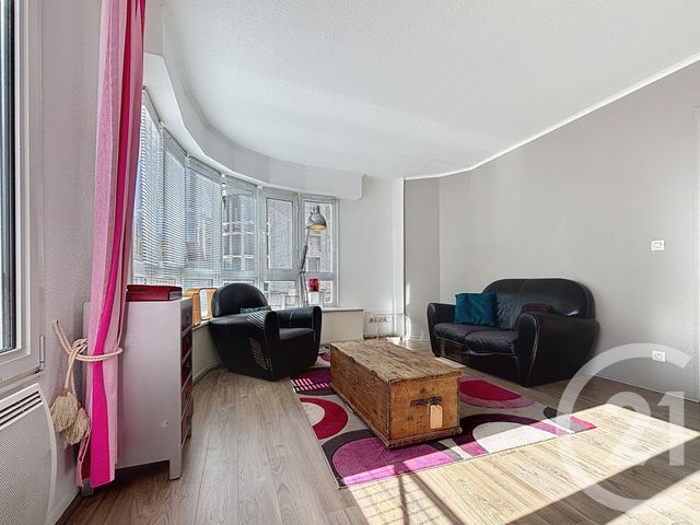 Appartement T2 à louer - 2 pièces - 38,90 m2 - Lille - 59 - NORD-PAS-DE-CALAIS