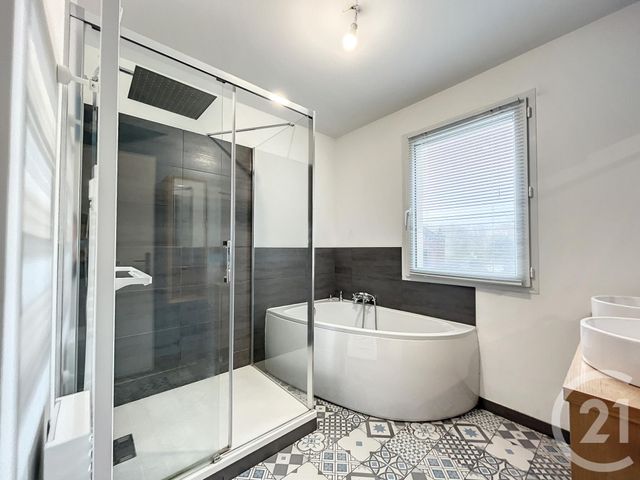 Appartement T3 &agrave; louer - 3 pi&egrave;ces - 81,41 m2 - Lille - 59 - NORD-PAS-DE-CALAIS