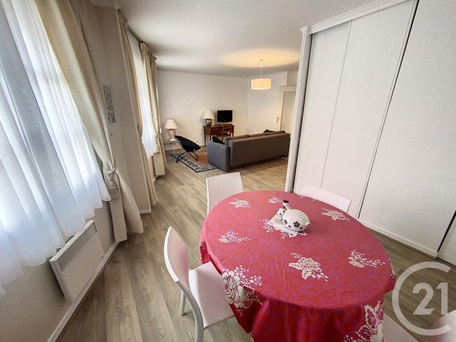 Appartement T3 &agrave; louer - 3 pi&egrave;ces - 76,54 m2 - Lille - 59 - NORD-PAS-DE-CALAIS