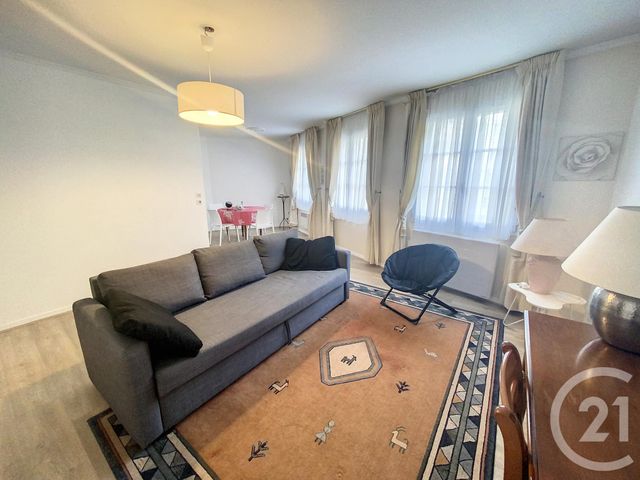 Appartement T3 &agrave; louer - 3 pi&egrave;ces - 76,54 m2 - Lille - 59 - NORD-PAS-DE-CALAIS
