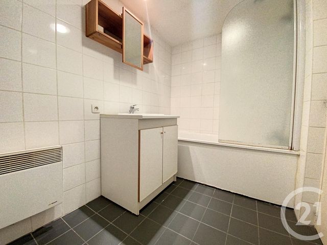 Appartement F4 &agrave; louer - 4 pi&egrave;ces - 60,93 m2 - Lille - 59 - NORD-PAS-DE-CALAIS