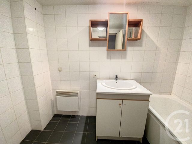 Appartement F4 &agrave; louer - 4 pi&egrave;ces - 60,93 m2 - Lille - 59 - NORD-PAS-DE-CALAIS