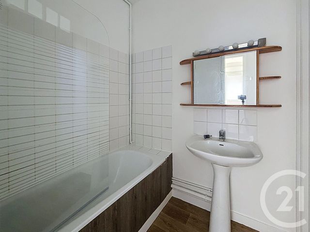 Appartement T2 &agrave; louer - 2 pi&egrave;ces - 55 m2 - La Madeleine - 59 - NORD-PAS-DE-CALAIS