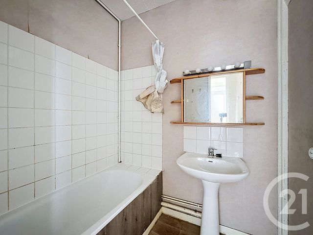 Appartement T2 &agrave; louer - 2 pi&egrave;ces - 55 m2 - La Madeleine - 59 - NORD-PAS-DE-CALAIS