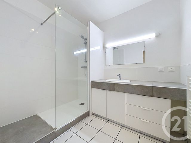 Appartement T3 &agrave; louer - 3 pi&egrave;ces - 70,10 m2 - Lille - 59 - NORD-PAS-DE-CALAIS