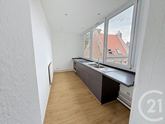 Appartement 4 pièces 77 m² · à Lille · 76,6 m² · 1 199 €/mois