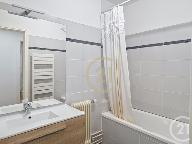 Appartement T4 &agrave; vendre - 4 pi&egrave;ces - 81,75 m2 - Caluire Et Cuire - 69 - RHONE-ALPES