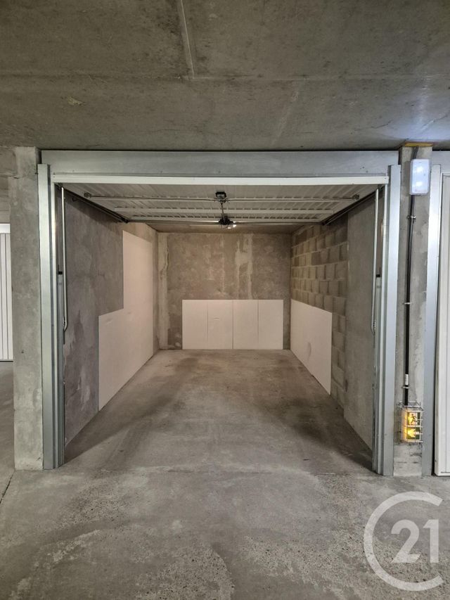 Parking &agrave; louer - 13 m2 - Lyon - 69004 - RHONE-ALPES