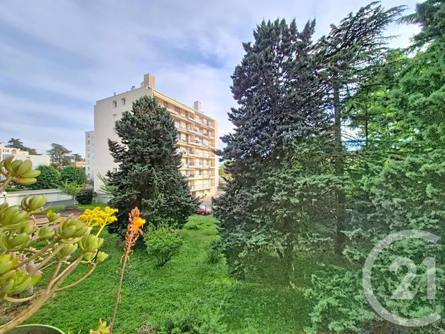 Appartement T4 &agrave; vendre - 4 pi&egrave;ces - 85,22 m2 - Caluire Et Cuire - 69 - RHONE-ALPES