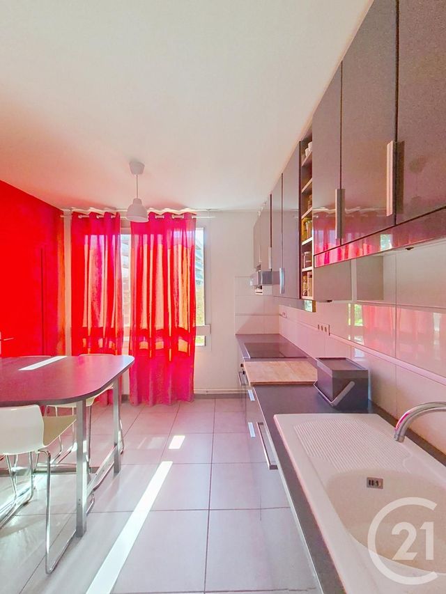 Appartement T3 &agrave; louer - 3 pi&egrave;ces - 81,26 m2 - Lyon - 69004 - RHONE-ALPES