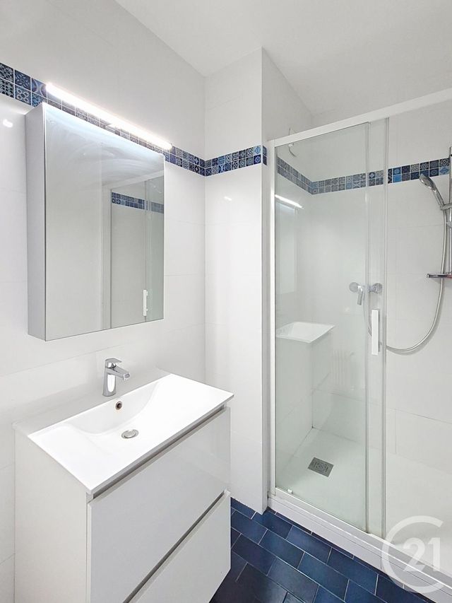 Appartement T4 &agrave; louer - 4 pi&egrave;ces - 103,72 m2 - Lyon - 69004 - RHONE-ALPES