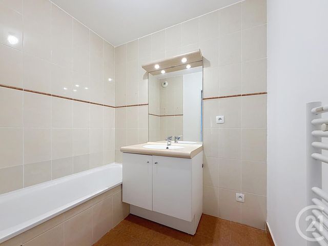 Appartement F4 &agrave; vendre - 4 pi&egrave;ces - 88,81 m2 - Sathonay Camp - 69 - RHONE-ALPES