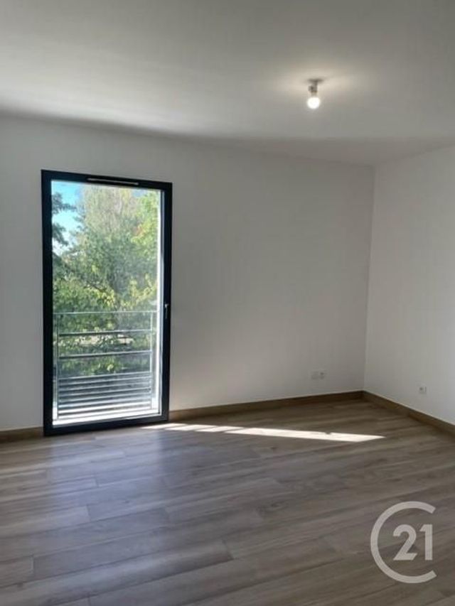 Maison à louer - 5 pièces - 146 m2 - St Cyr Au Mont D Or - 69 - RHONE-ALPES