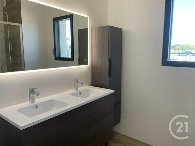 Maison à louer - 5 pièces - 146 m2 - St Cyr Au Mont D Or - 69 - RHONE-ALPES